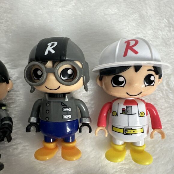 Ryan's World Toy Lot of 10 Action Figures Mystery Green Shirt, Ghost Chaser - Picture 4 of 9